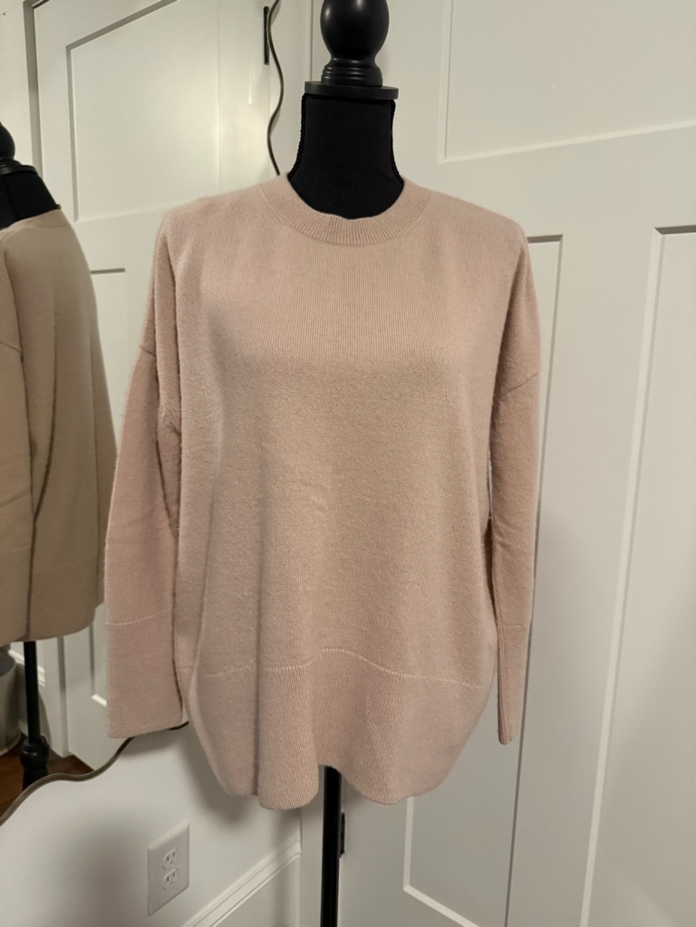 COS - Women’s Lightweight 100% Cashmere Oversized Crewneck Sweater in Beige